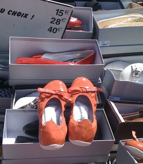 [Orange shoes in the market[6].jpg]